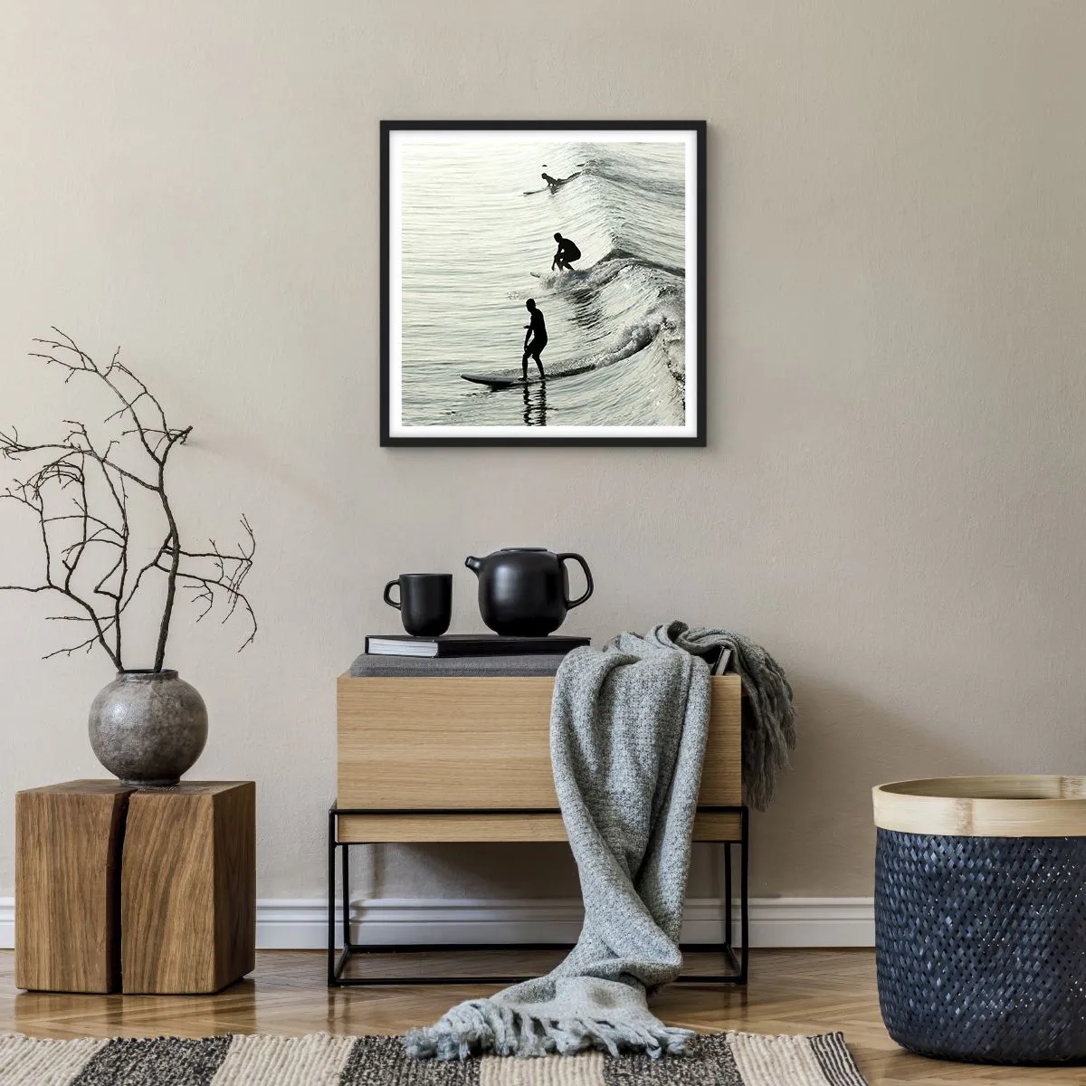 Poster in einem schwarzem Rahmen - Gegen die Welle - 50x50 cm