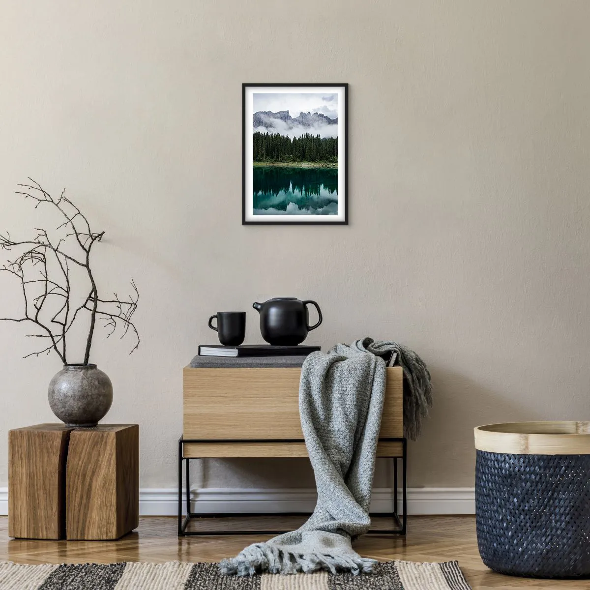 Affisch i svart ram - Tyst, tyst, väck inte sovande vatten... - 30x40 cm