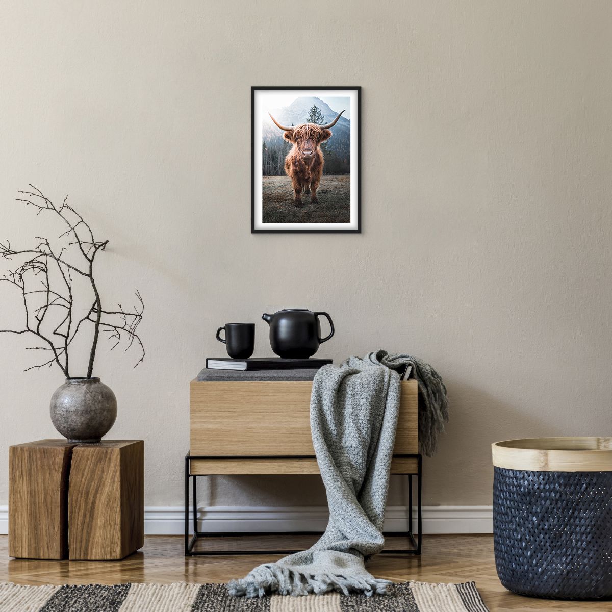 Poster in einem schwarzem Rahmen Berge, Poster in einem schwarzem Rahmen Schottische Kuh, Poster in einem schwarzem Rahmen Weide, Poster in einem schwarzem Rahmen Tiere, Poster in einem schwarzem Rahmen Landschaft