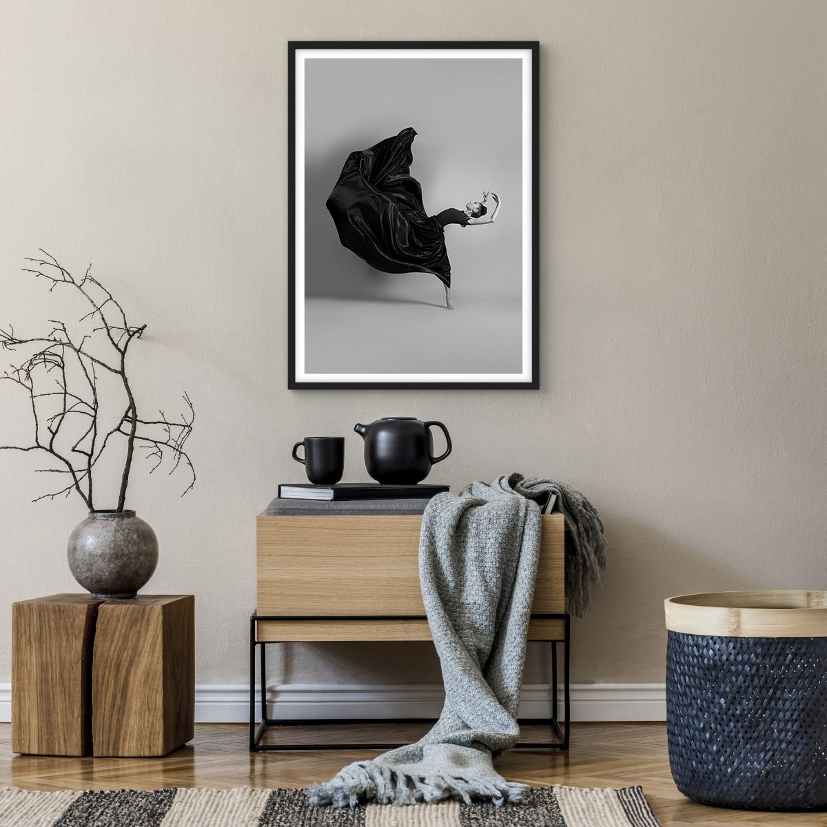 Poster in einem schwarzem Rahmen Tanzen, Poster in einem schwarzem Rahmen Frau, Poster in einem schwarzem Rahmen Tänzer, Poster in einem schwarzem Rahmen Mode, Poster in einem schwarzem Rahmen Schwarz Und Weiß