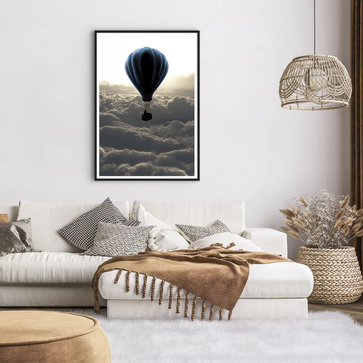 Affisch i svart ram - Vandrare över molnen - 70x100 cm