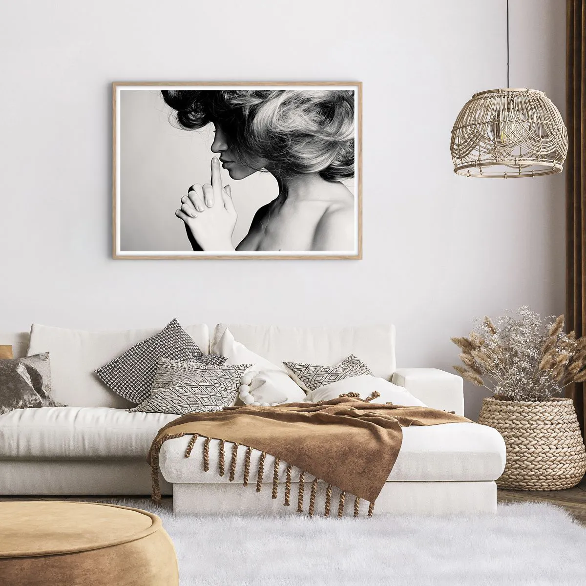 Affiche dans un chêne clair - Poster - A l'écoute d'elle-même - 100x70 cm