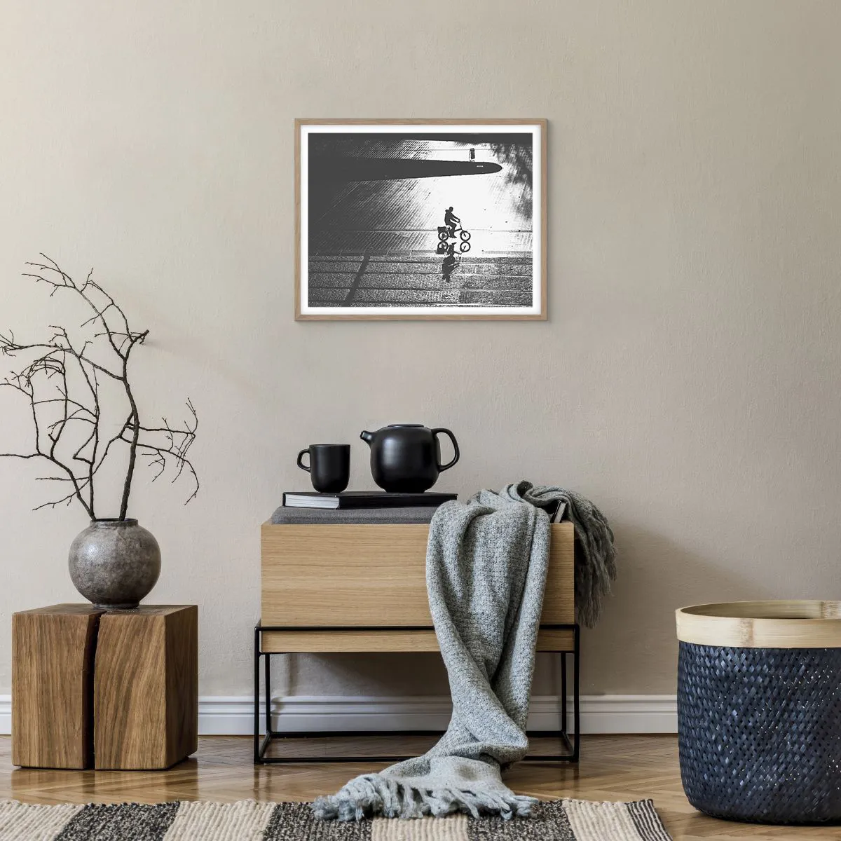 Plakat i ramme af lyst egetræ - Fremad, gennem byen - 50x40 cm