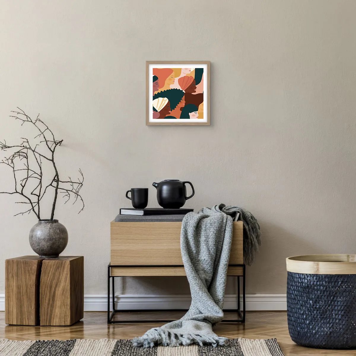 Een poster in een licht eiken lijst - Alleen vrouwelijkheid - 30x30 cm