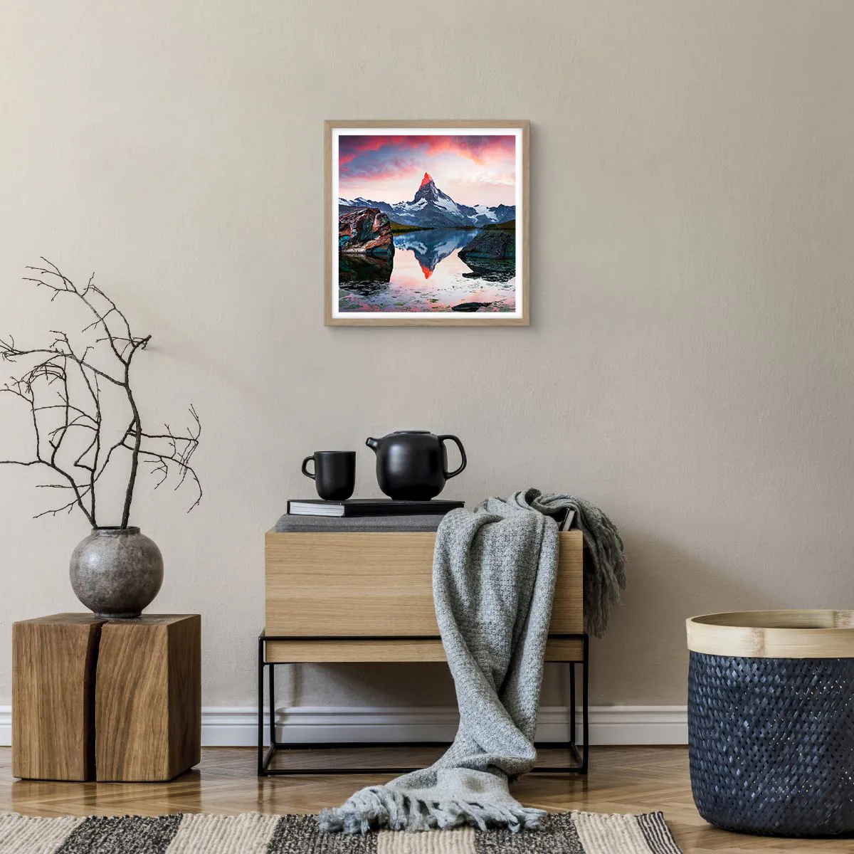 Plakat i ramme af lyst egetræ - Bjergenes hjerte er varmt - 40x40 cm