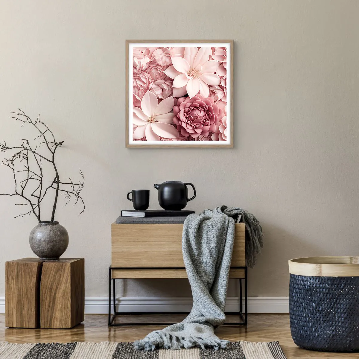 Plakat i ramme af lyst egetræ - I lyserøde kronblade - 50x50 cm