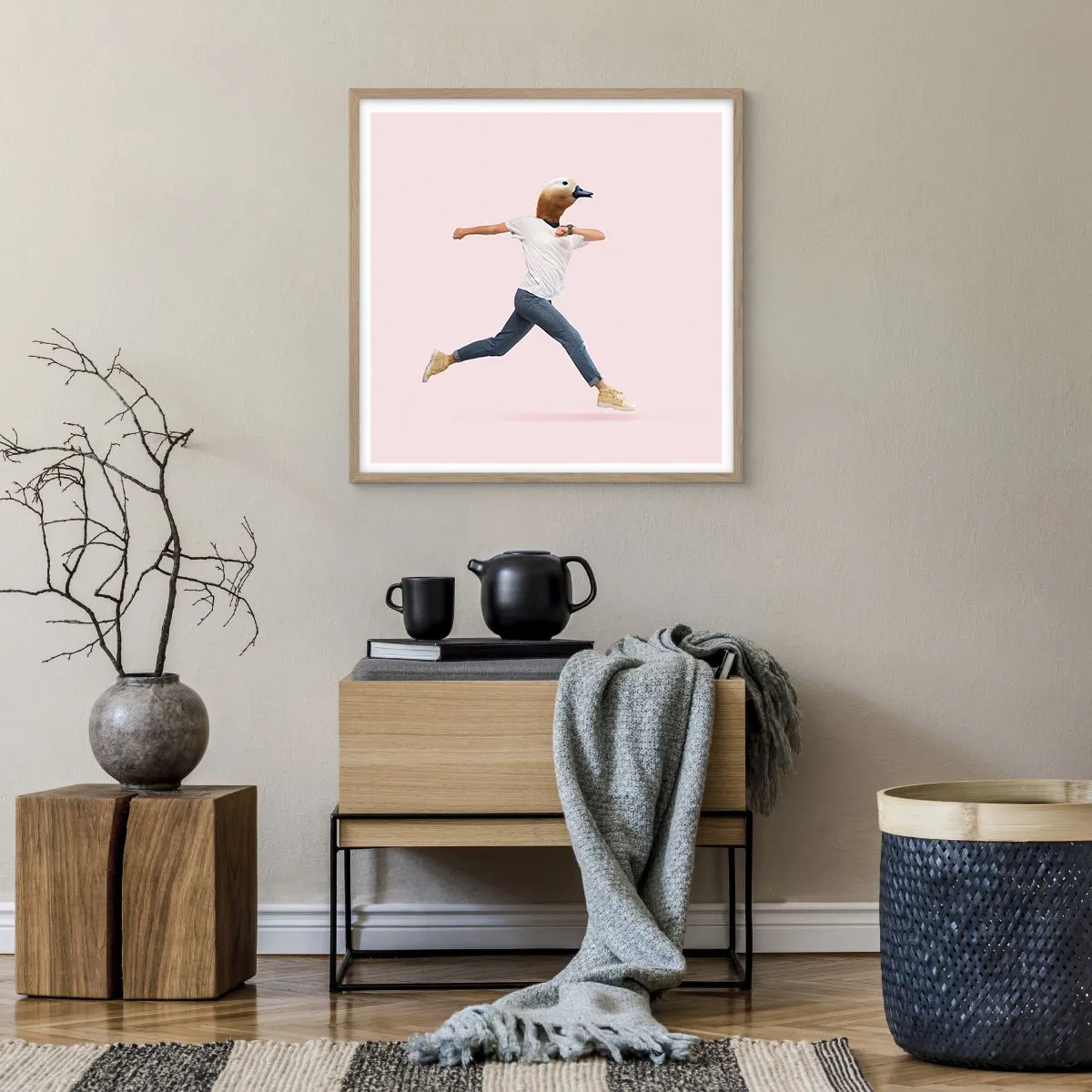 Een poster in een licht eiken lijst - Een snufje absurditeit - 60x60 cm