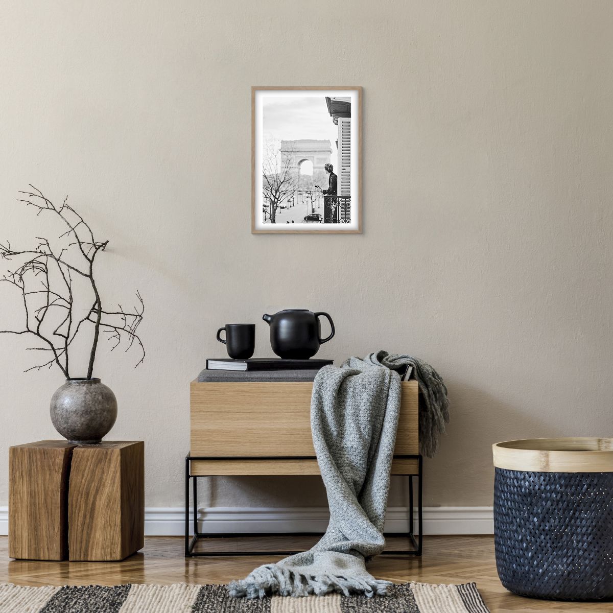 Affiche dans un chêne clair Arc De Triomphe, Affiche dans un chêne clair Paris, Affiche dans un chêne clair Architecture, Affiche dans un chêne clair Femme, Affiche dans un chêne clair Noir Et Blanc