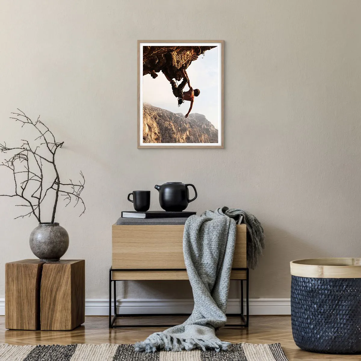 Poster în ramă de stejar deschis - Lumea s-a micșorat într-un pumn pe un afloriment de bolovani - 40x50 cm