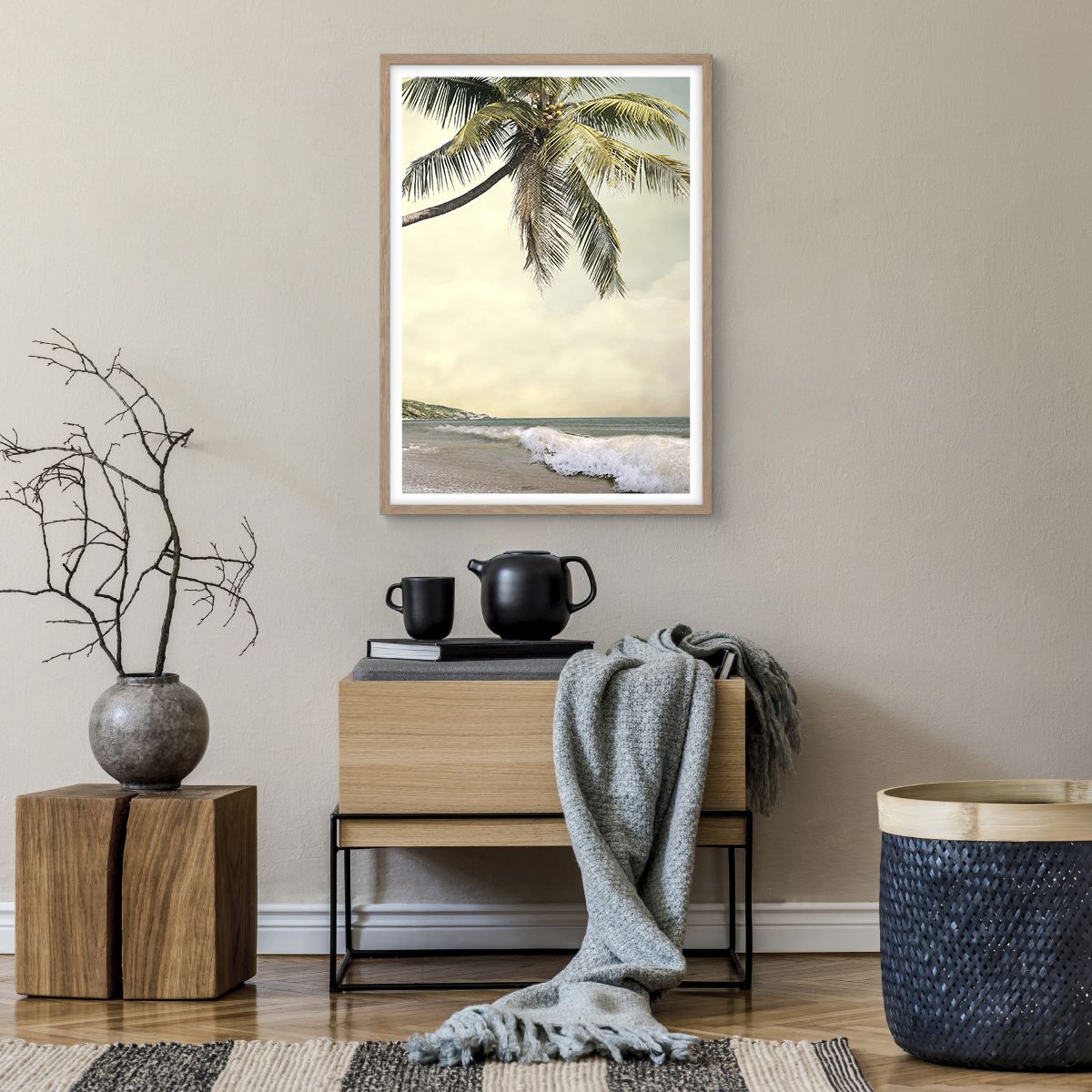 Een poster in een licht eiken lijst Landschap, Een poster in een licht eiken lijst Strand, Een poster in een licht eiken lijst Zee, Een poster in een licht eiken lijst Kokospalm, Een poster in een licht eiken lijst Vintage