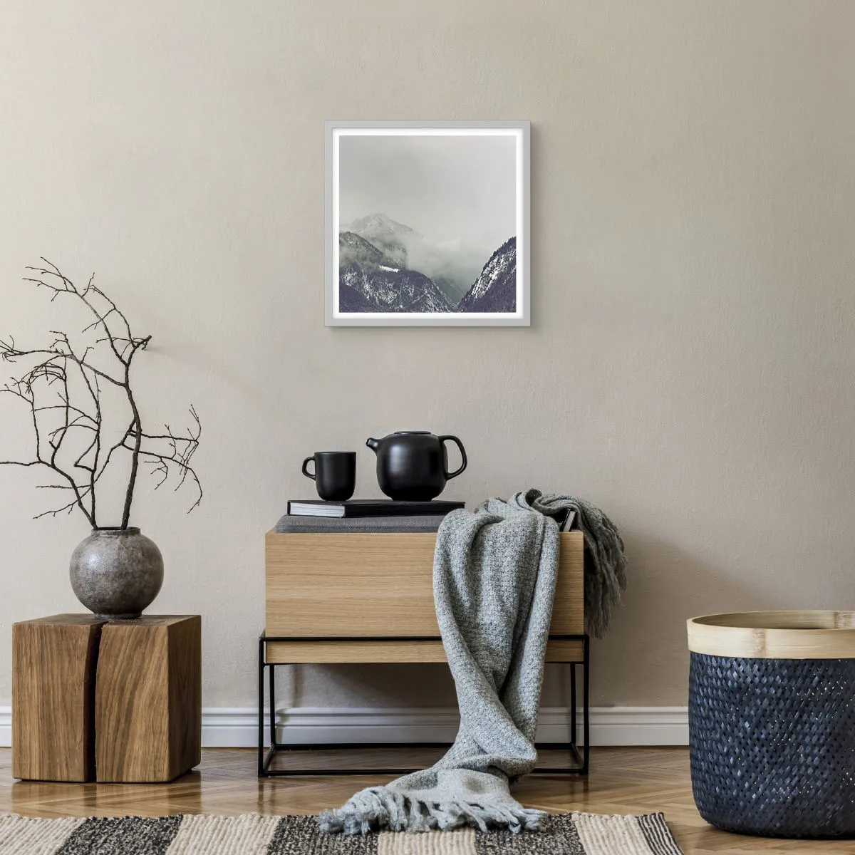 Affiche dans un cadre blanc - Poster - Vallée brumeuse - 40x40 cm