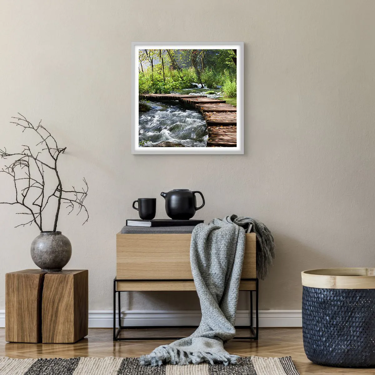 Poster in einem weißen Rahmen - Über der schaumigen Kaskade - 50x50 cm
