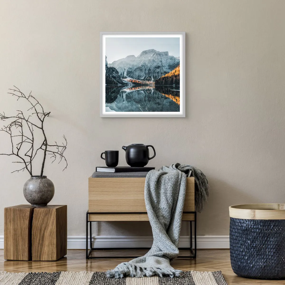 Affisch i vit ram - Spegellandskap - 50x50 cm
