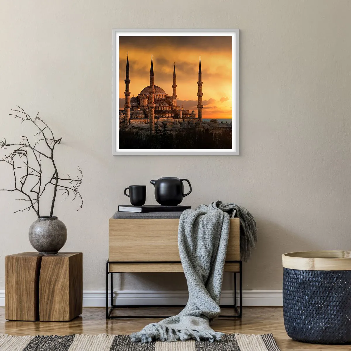 Plakát v bílém rámu - Bůh je velký - 60x60 cm