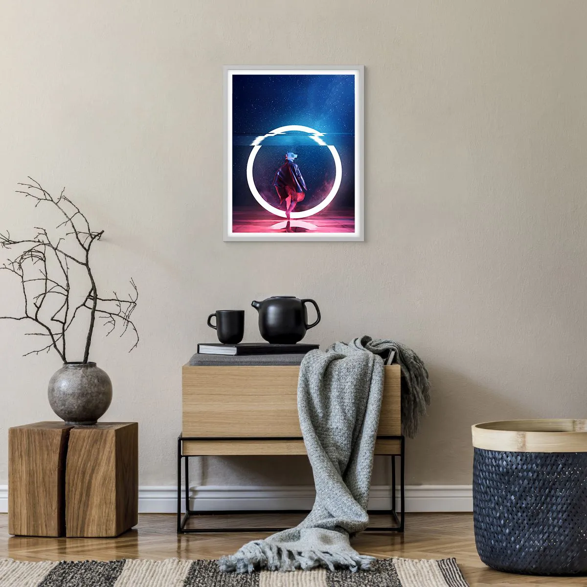 Plakat w białej ramie - Między światami - 40x50 cm