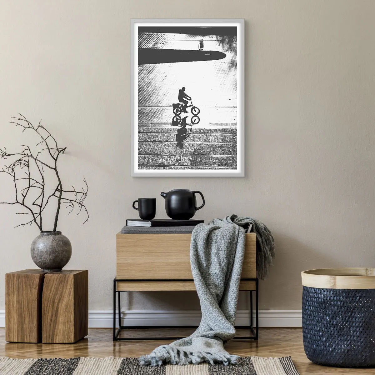 Affisch i vit ram - Rakt fram genom staden - 50x70 cm