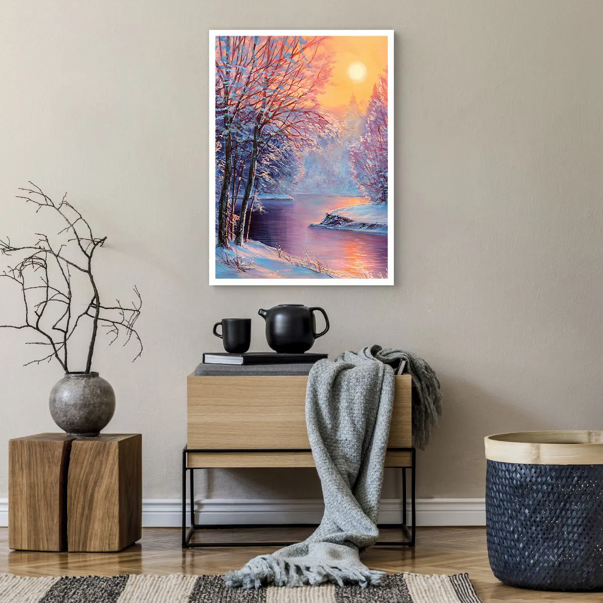 Plakat - Zimowy krajobraz z rzeką w blasku zachodzącego słońca - 50x70cm - Barwy zimy - Nowoczesna dekoracja ścienna do salonu, kuchni i sypialni ARTTOR