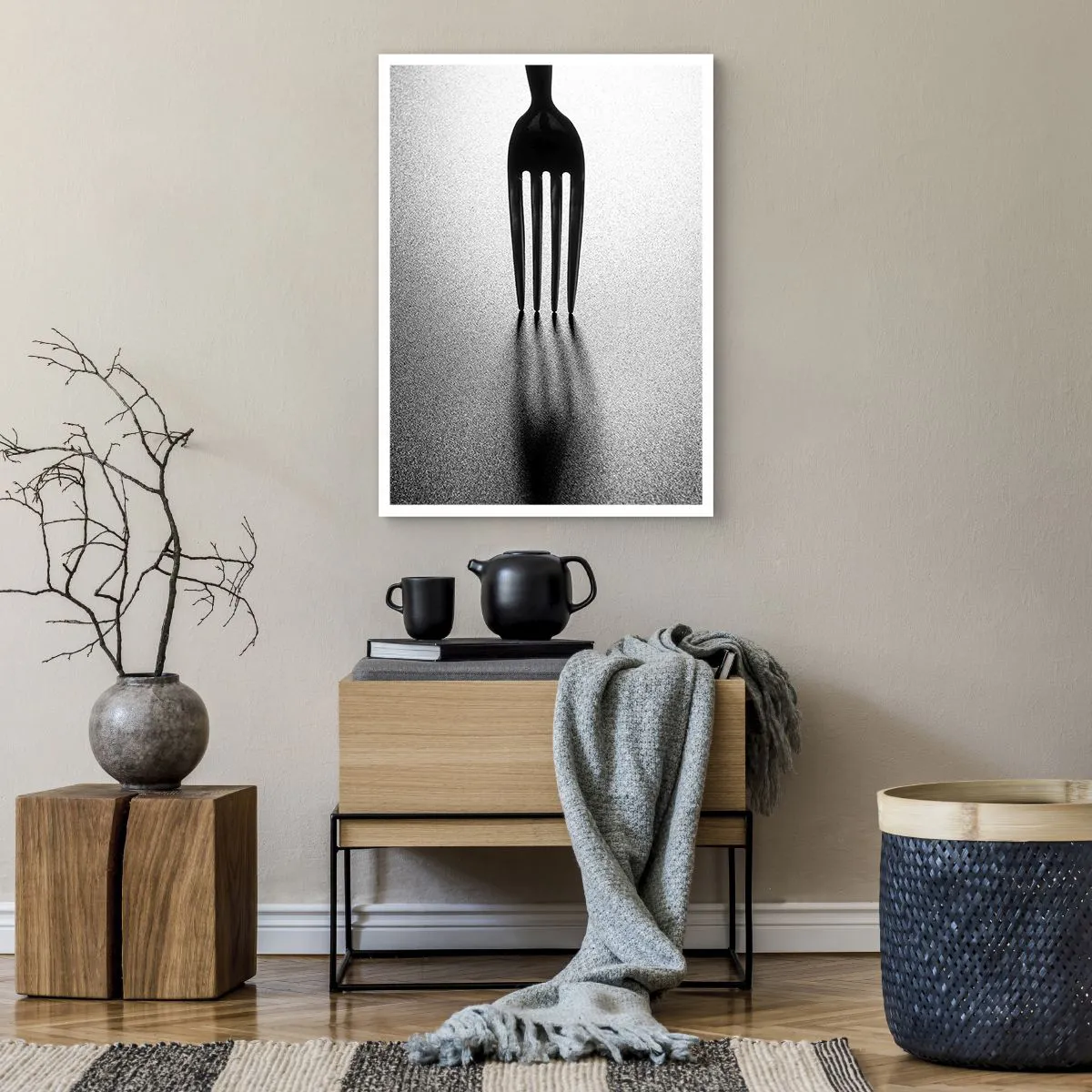 Affiche - Poster - Une photographie minimaliste en noir et blanc d'une fourchette et d'une ombre. - 50x70cm - Lumière et ombre - Décoration murale moderne pour le salon et la chambre ARTTOR