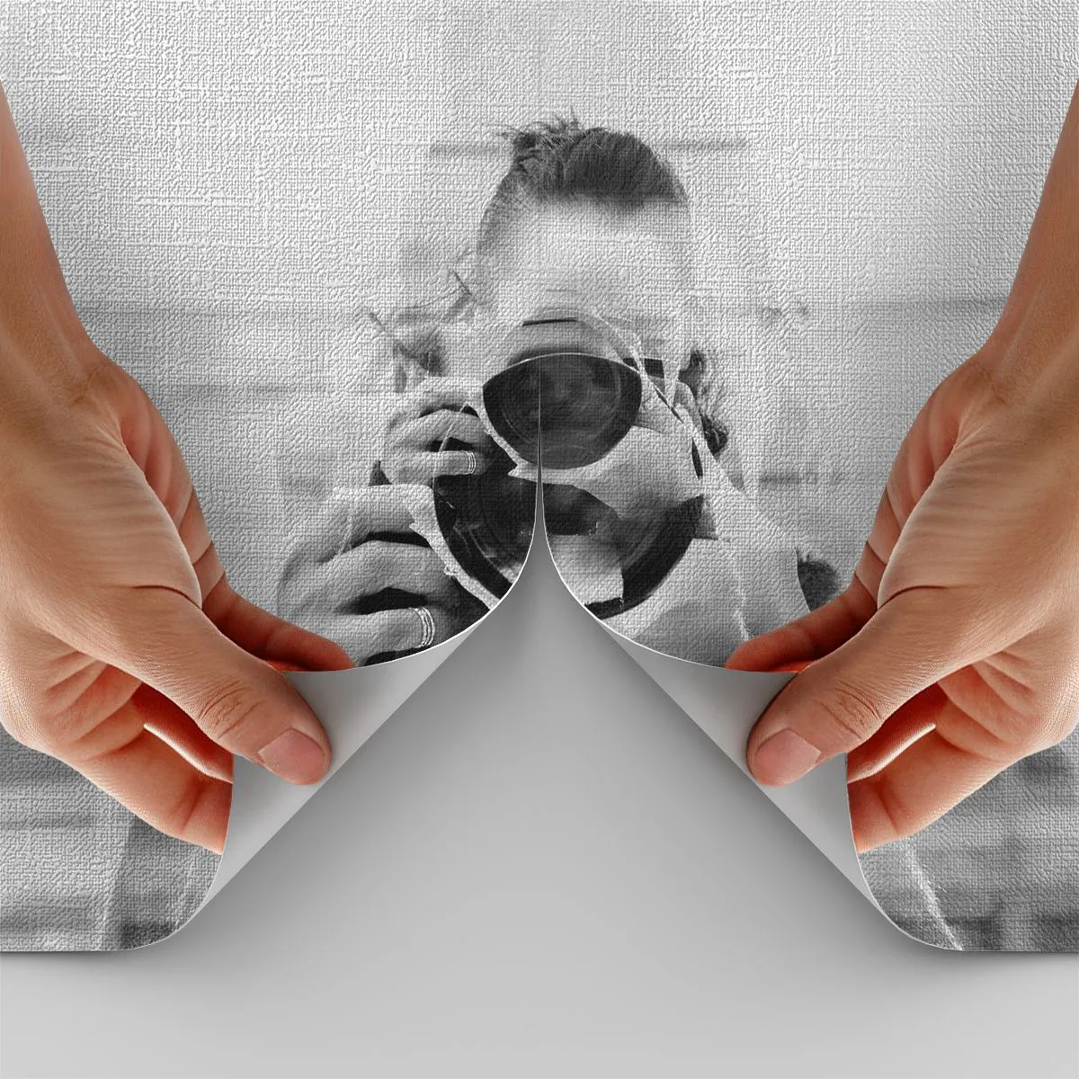 Photo Wallpaper Premium Canvas - Creator and the Creation - Abstraction, Photographer, Woman - 100x70 cm