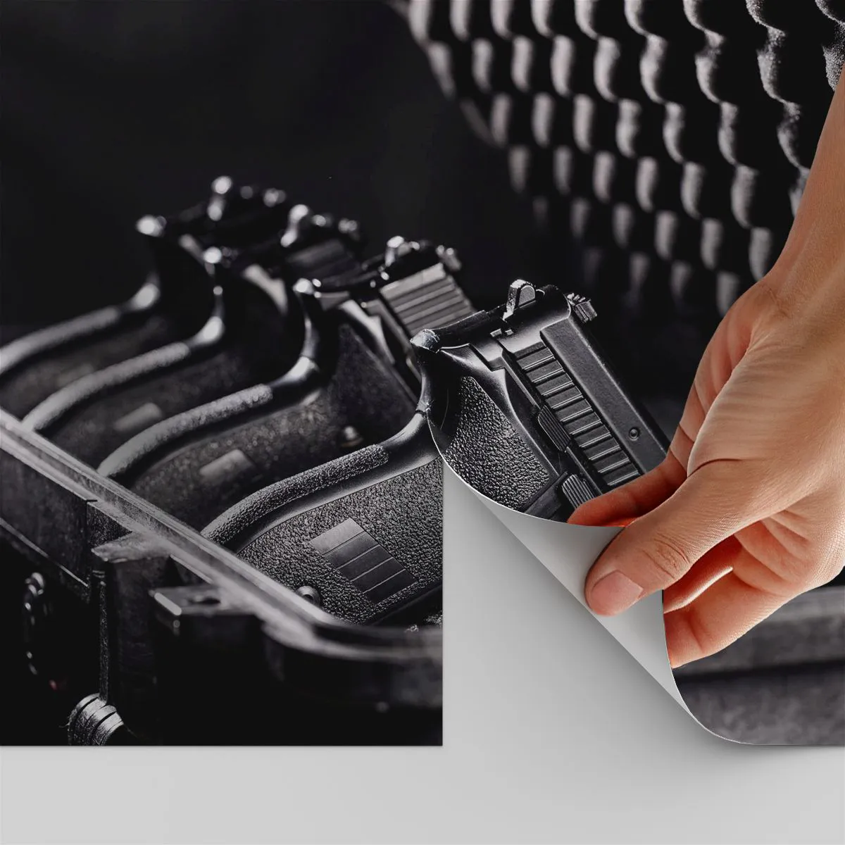 Fototapeta Samolepicí Deluxe Sticker - Mužský sport - Válečný, Zbraň, Pistole - 100x70 cm