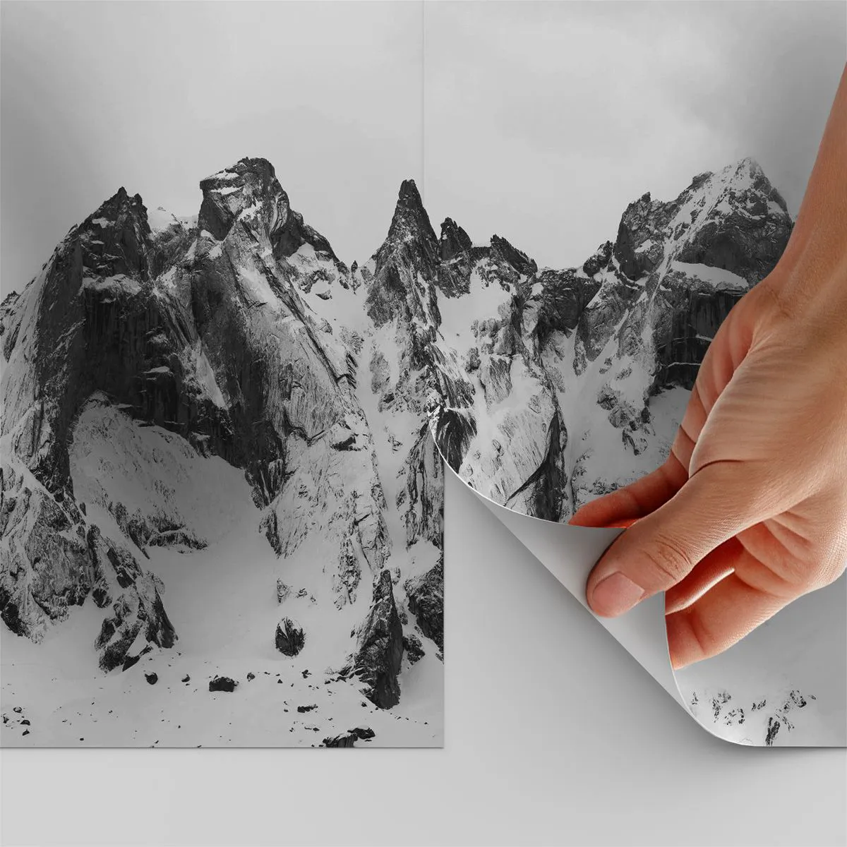 Tapet Autoadeziv Deluxe Sticker - Amenințarea crestei de granit - Peisaj, Munţi, Alpi - 100x70 cm