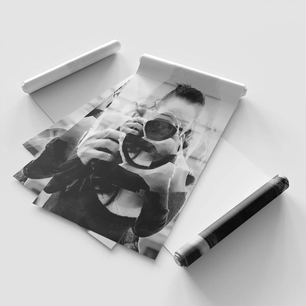 Photo Wallpaper Premium Sand - Creator and the Creation - Abstraction, Photographer, Woman - 100x70 cm